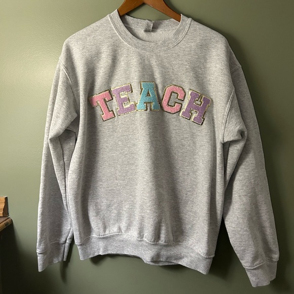 Teach crewneck size medium - Picture 1 of 2